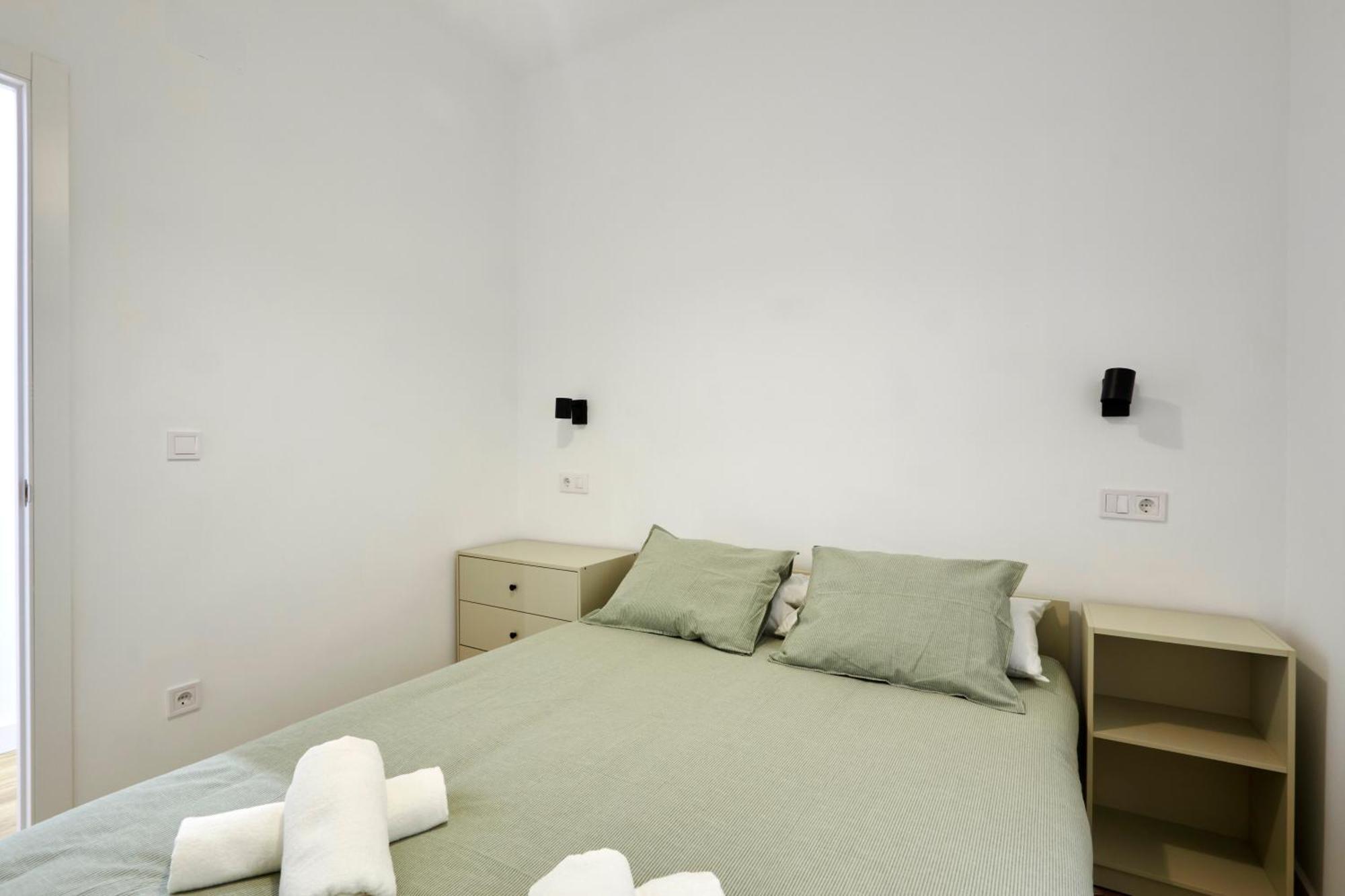 Comfortable Apartment Next To Apolo Theater バルセロナ エクステリア 写真