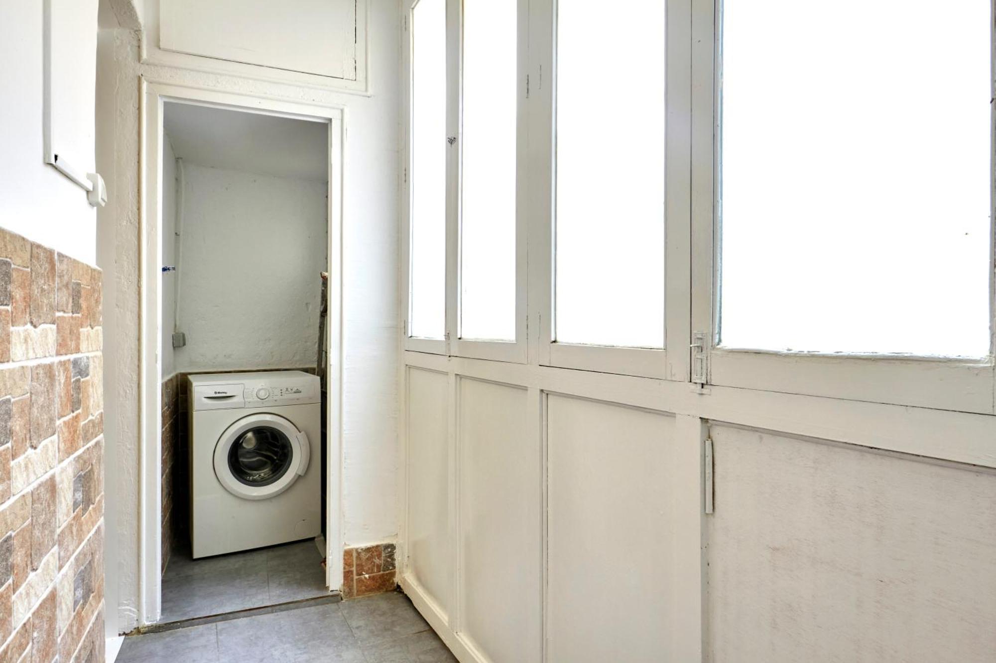 Comfortable Apartment Next To Apolo Theater バルセロナ エクステリア 写真